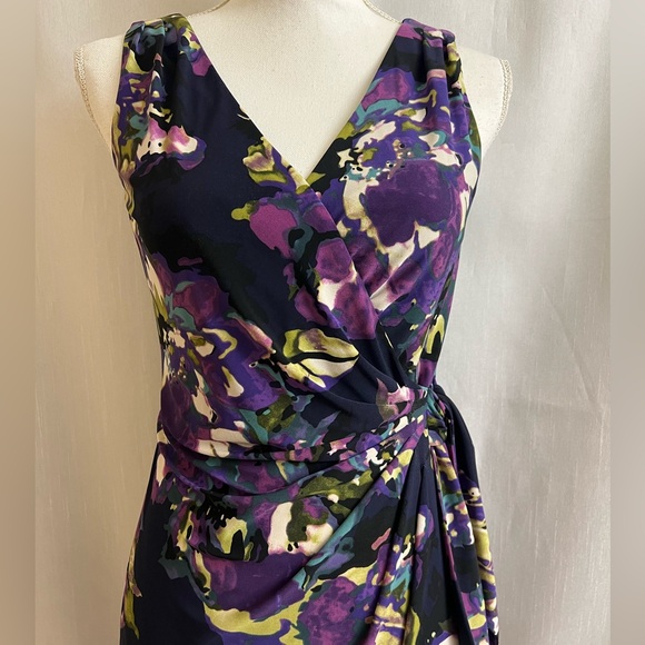 Stretchy, beautiful, multiple colored dress - Picture 6 of 10